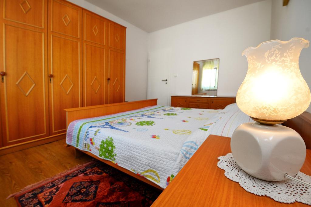 Apartments Mira Veleniki Extérieur photo